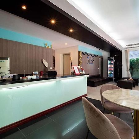 By Dee @Jomtien Otel Pattaya Dış mekan fotoğraf