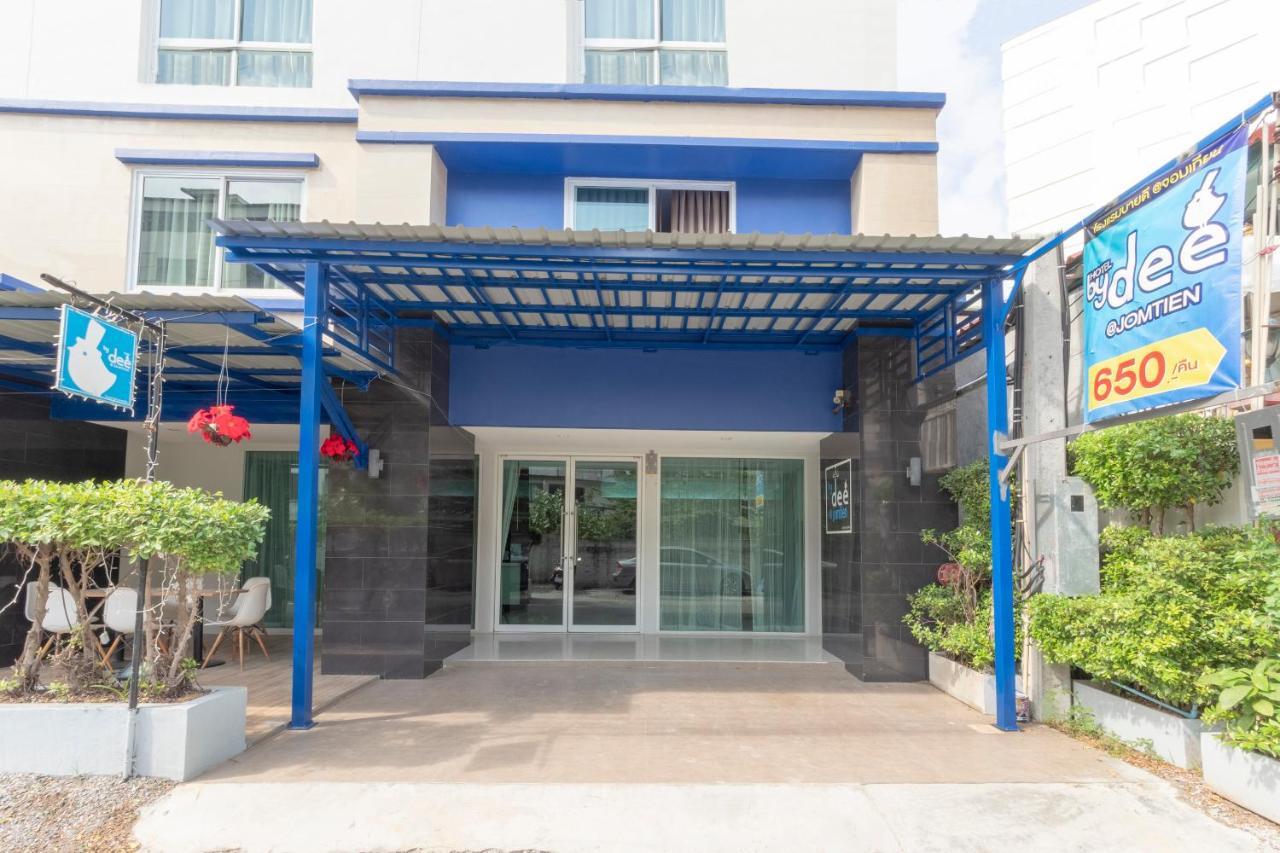 By Dee @Jomtien Otel Pattaya Dış mekan fotoğraf