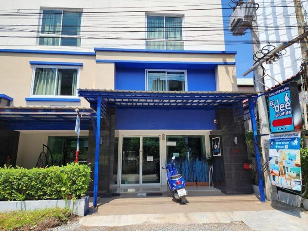 By Dee @Jomtien Otel Pattaya Dış mekan fotoğraf