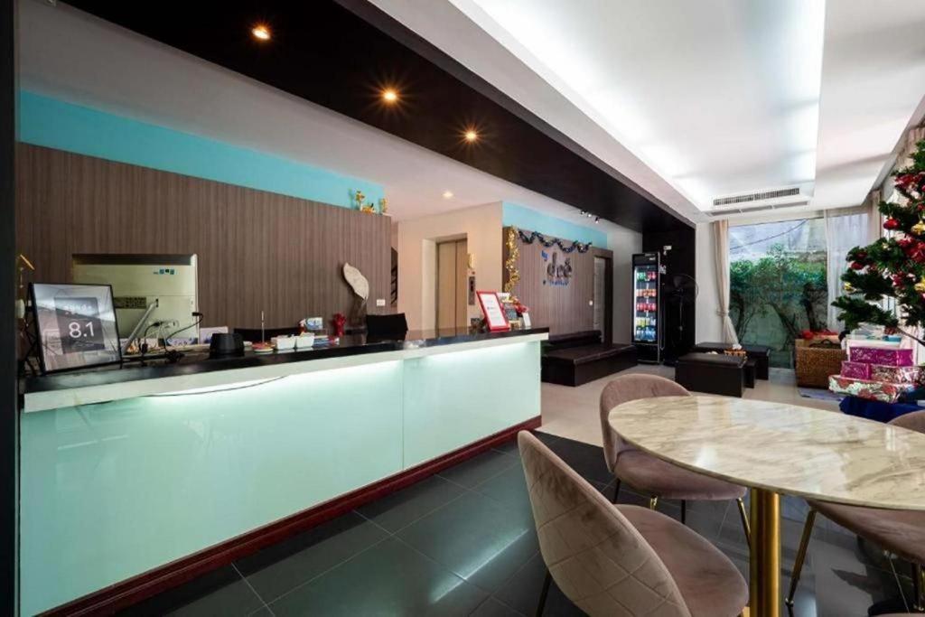 By Dee @Jomtien Otel Pattaya Dış mekan fotoğraf