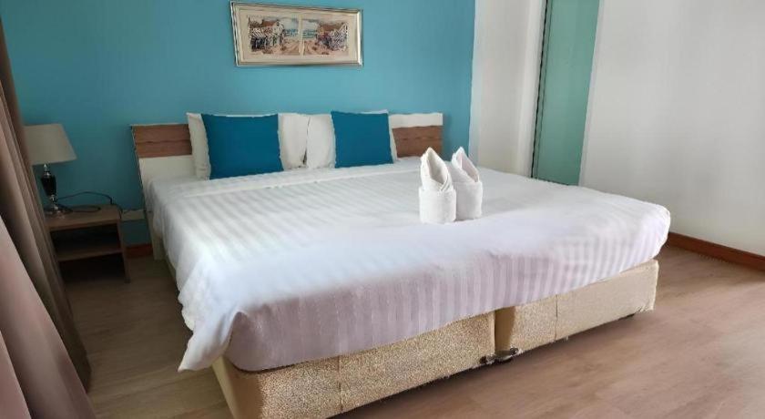 By Dee @Jomtien Otel Pattaya Dış mekan fotoğraf