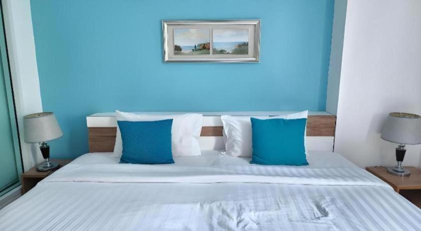 By Dee @Jomtien Otel Pattaya Dış mekan fotoğraf