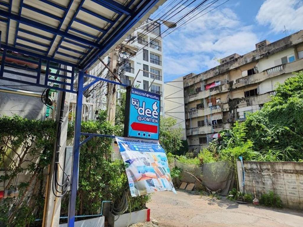 By Dee @Jomtien Otel Pattaya Dış mekan fotoğraf
