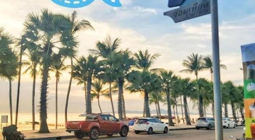 By Dee @Jomtien Otel Pattaya Dış mekan fotoğraf